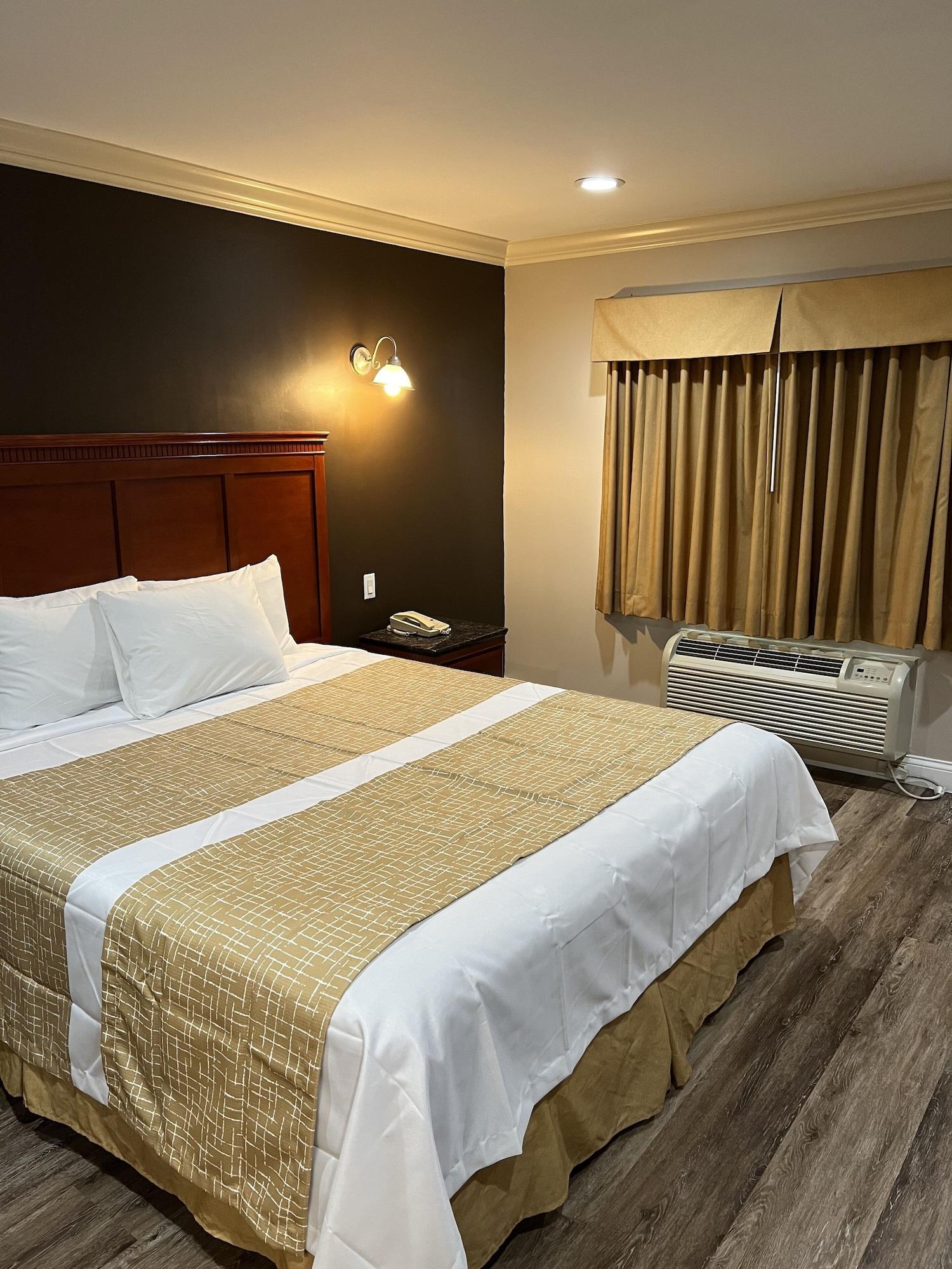 Travelodge By Wyndham Hotel Brea