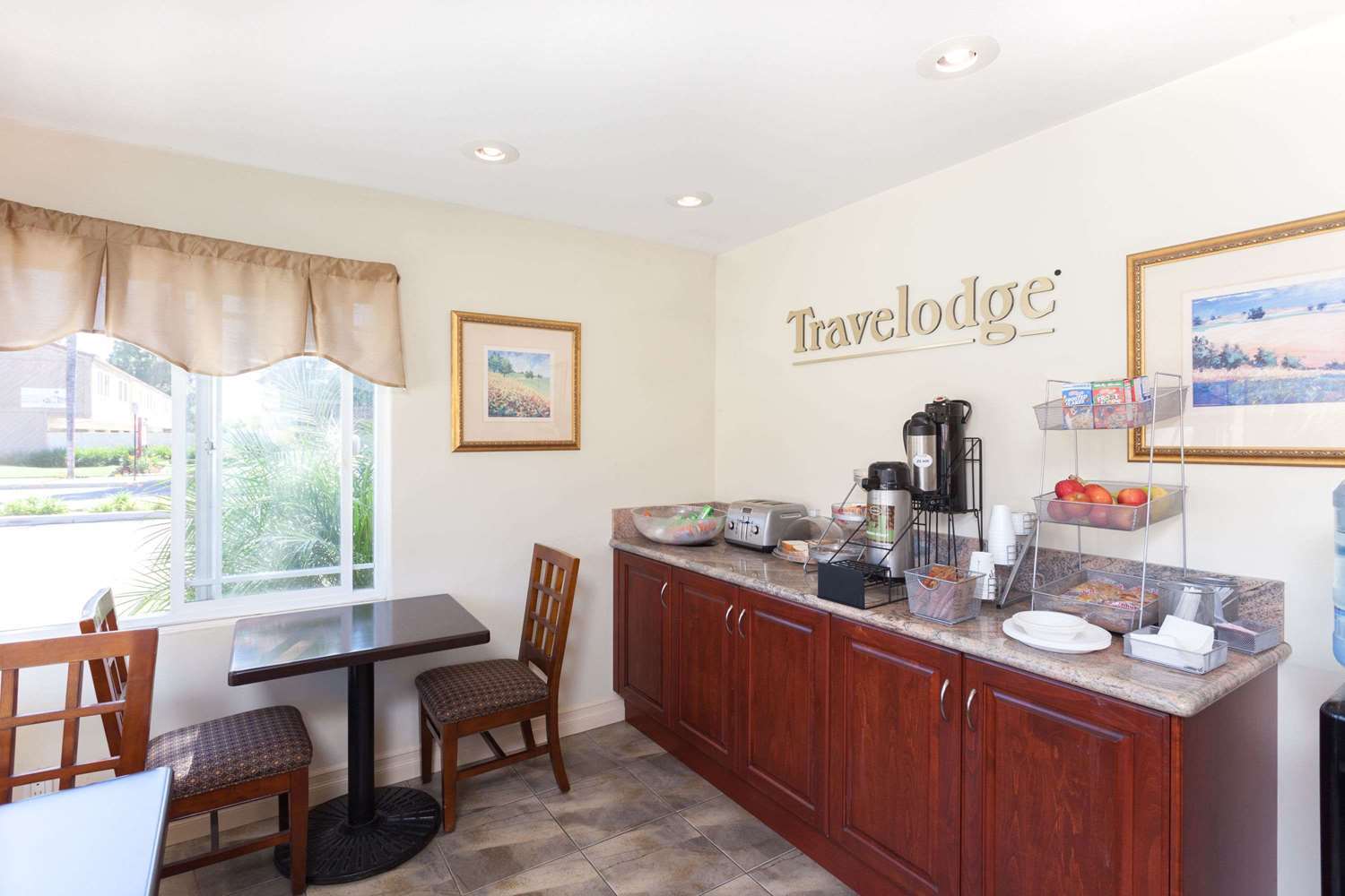 Travelodge By Wyndham Brea